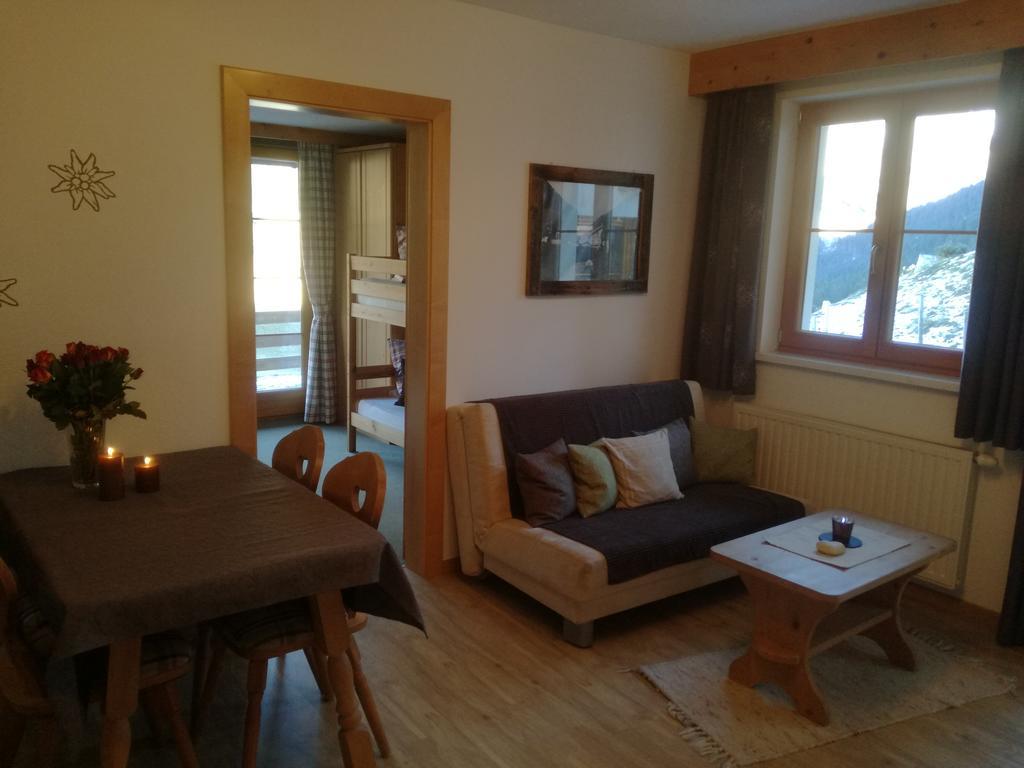 Aparthotel Haeus'L Am Ruan Berwang Exterior foto