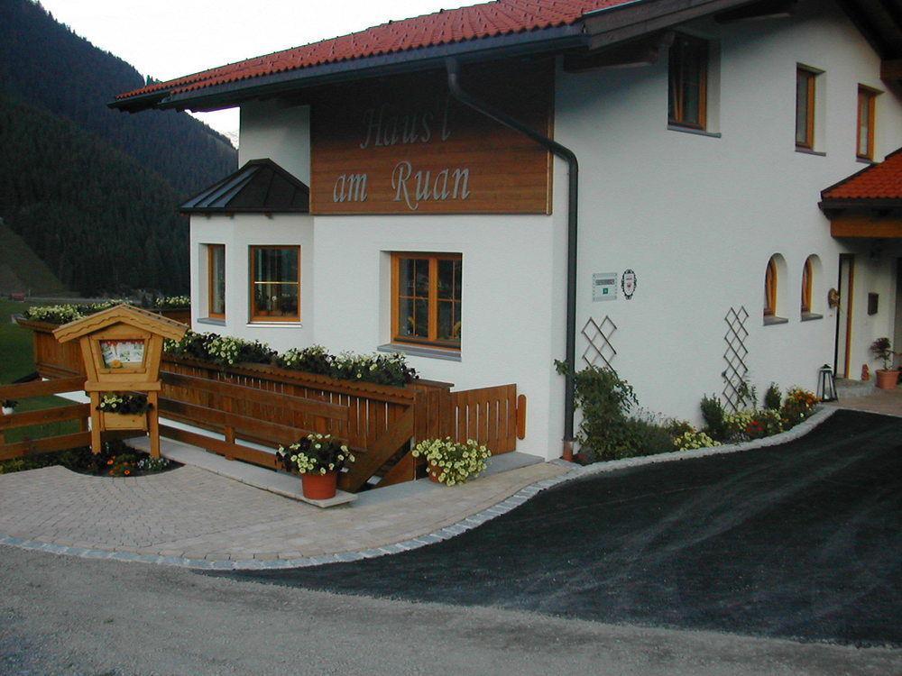 Aparthotel Haeus'L Am Ruan Berwang Exterior foto